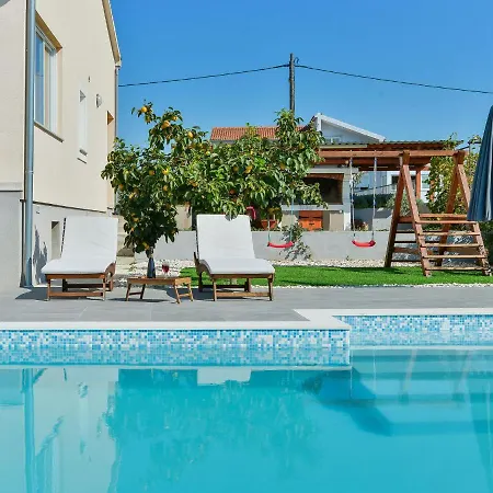 In With Private Pool Villa Debeljak