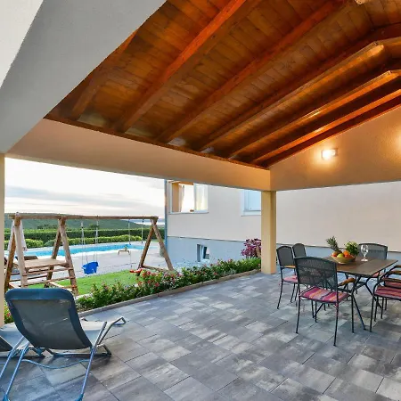 Villa In With Private Pool *