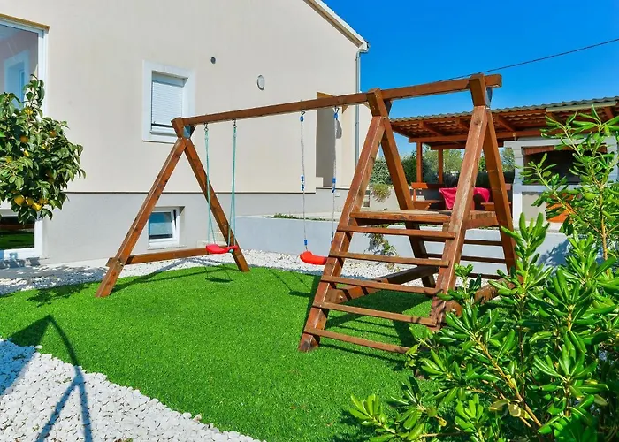 Villa In With Private Pool *