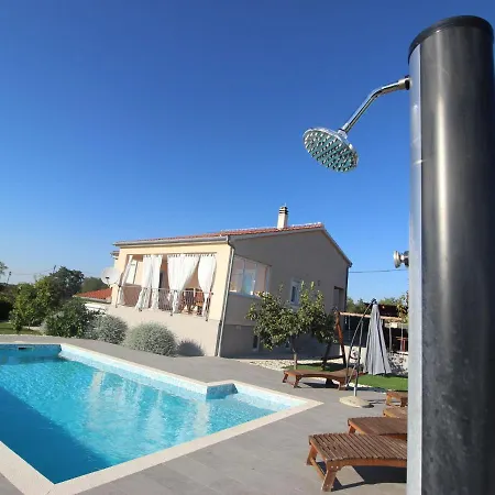 In With Private Pool Villa Debeljak